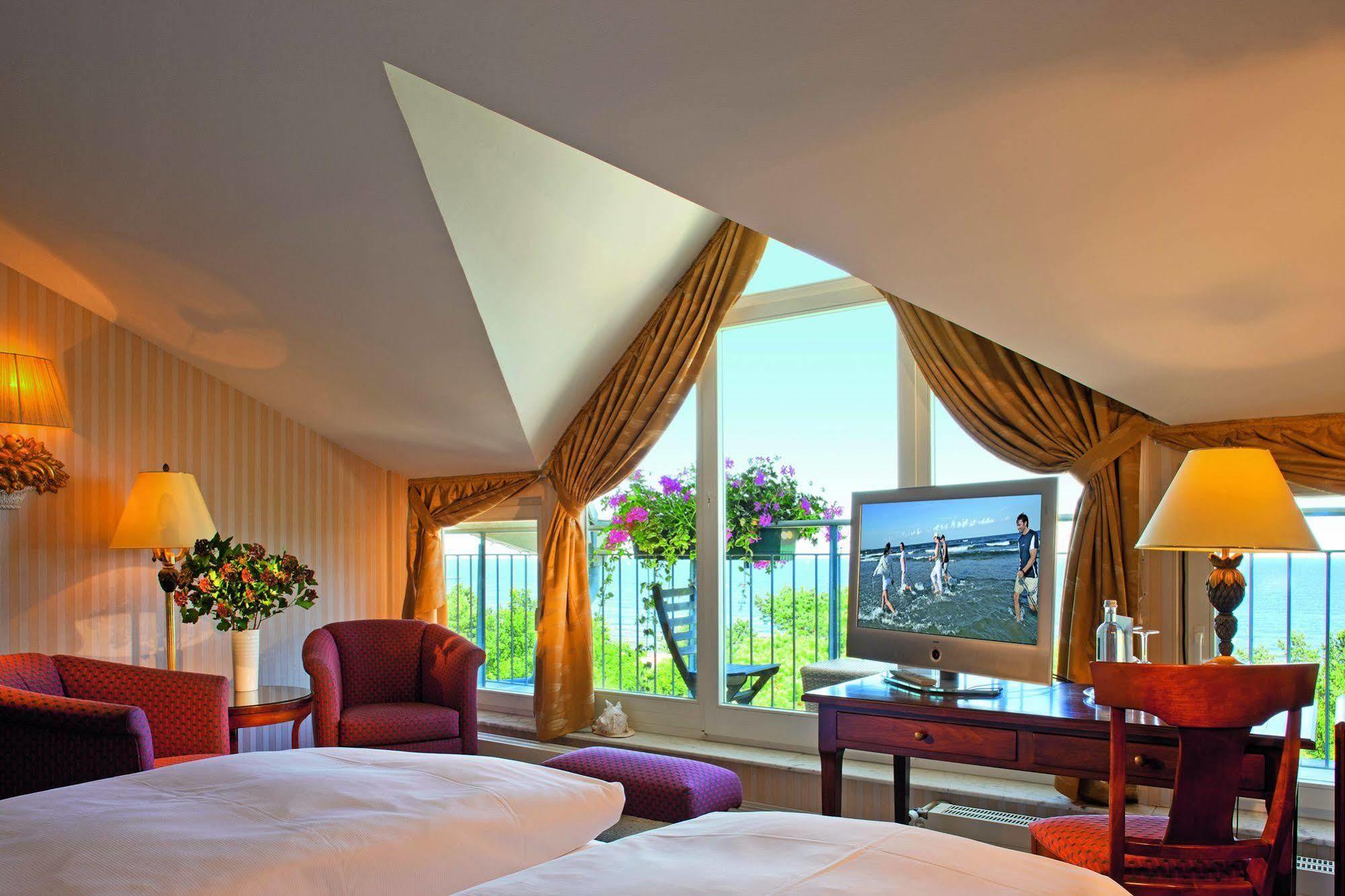 Strandhotel Hotel